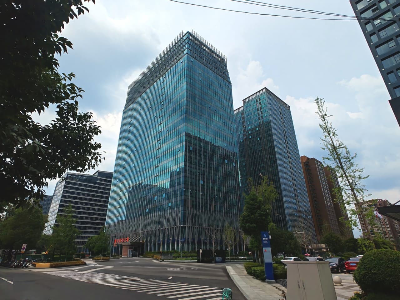 三狼沐光森林外观图